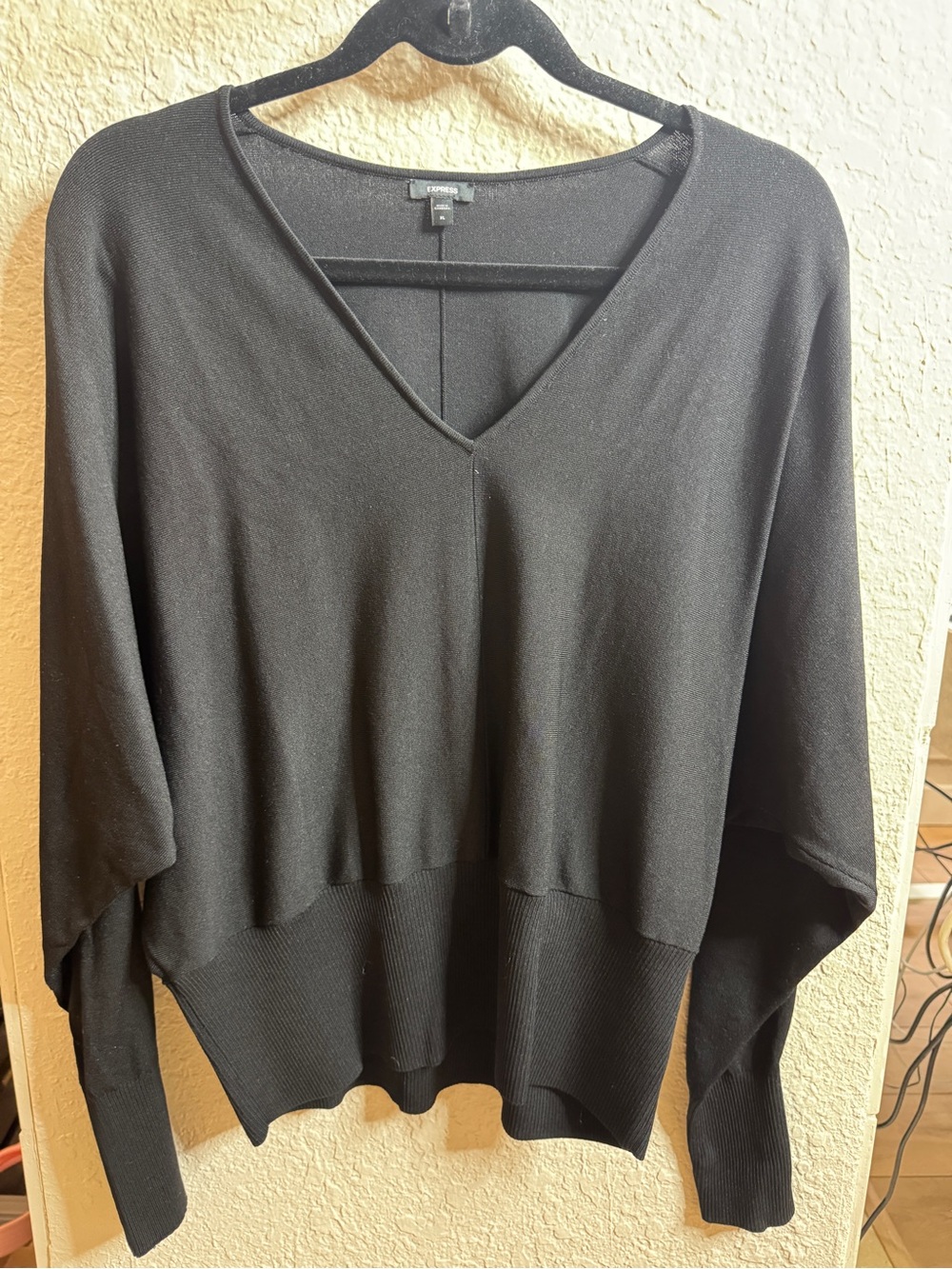 EXPRESS Women's Black V-Neck Pullover Sweater NBW